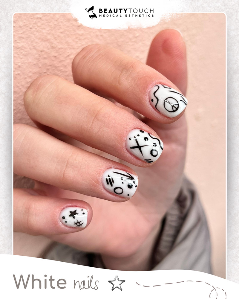 Περιποίηση άκρων μανικιούρ και πεντικιούρ